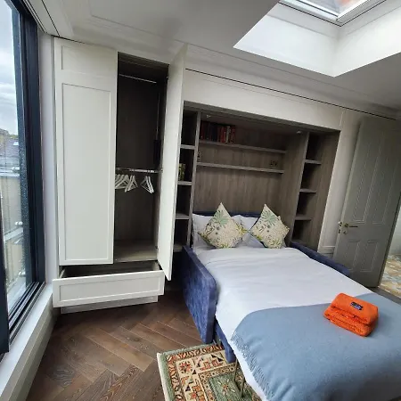 Boutique Linden Gardens 1St Floor And Loft Apartments London Exterior photo