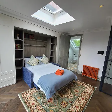 Boutique Linden Gardens 1St Floor And Loft Apartments London Exterior photo