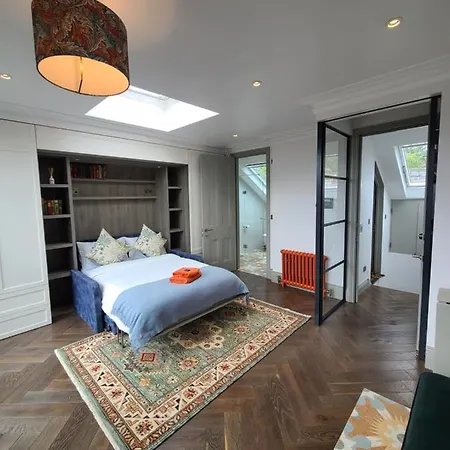 Boutique Linden Gardens 1St Floor And Loft Apartments London Exterior photo