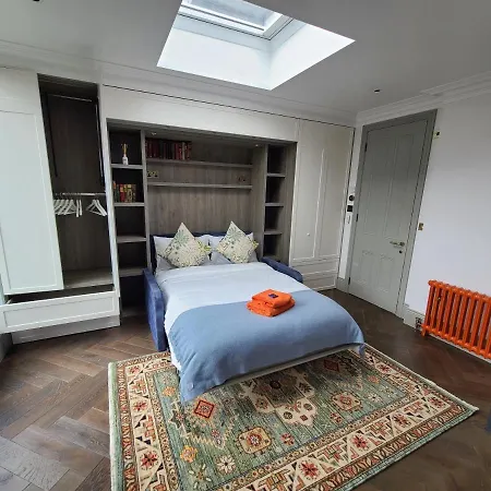 Boutique Linden Gardens 1St Floor And Loft Apartments London Exterior photo