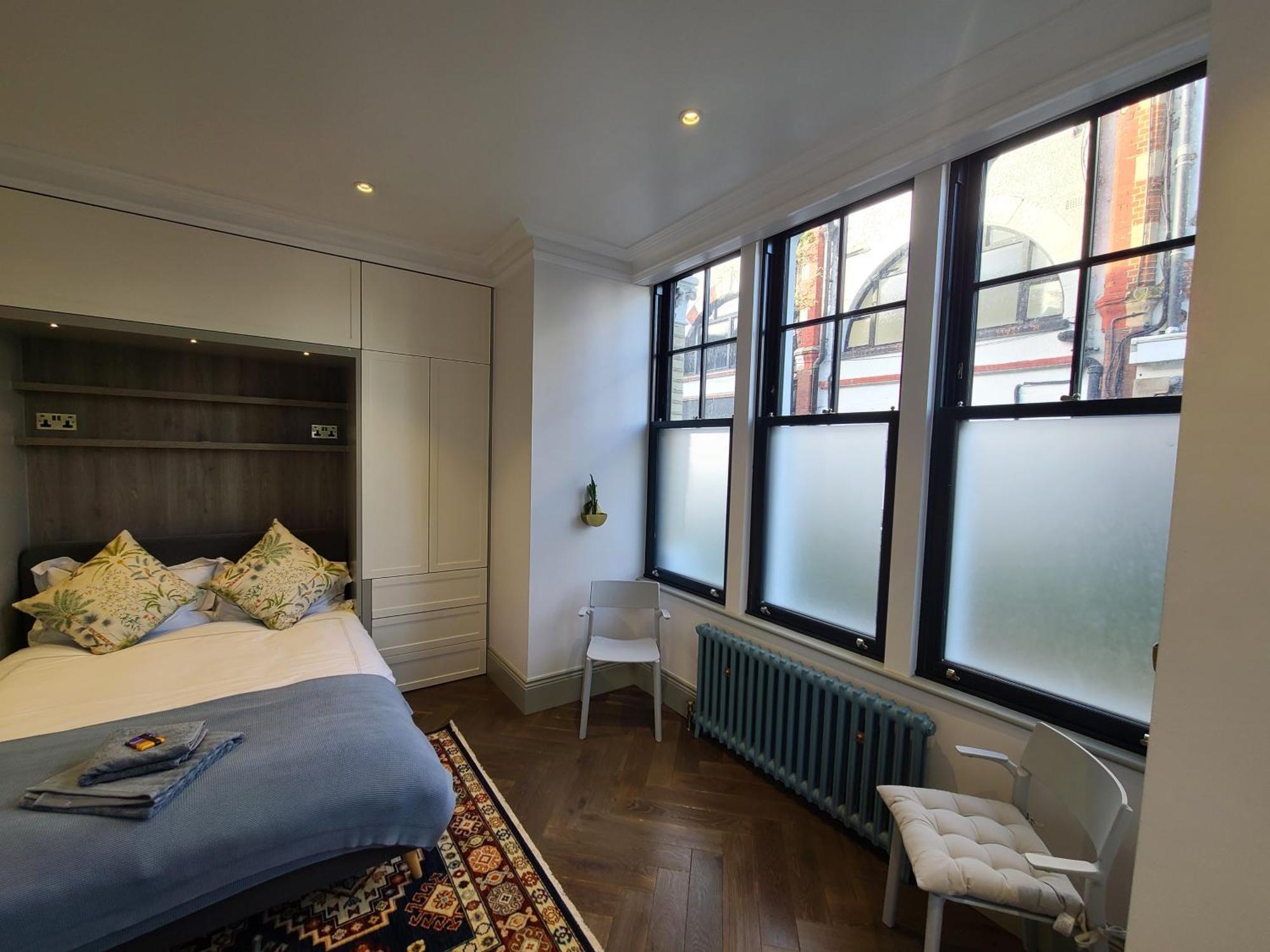 Boutique Linden Gardens 1st Floor And Loft Appartamento *